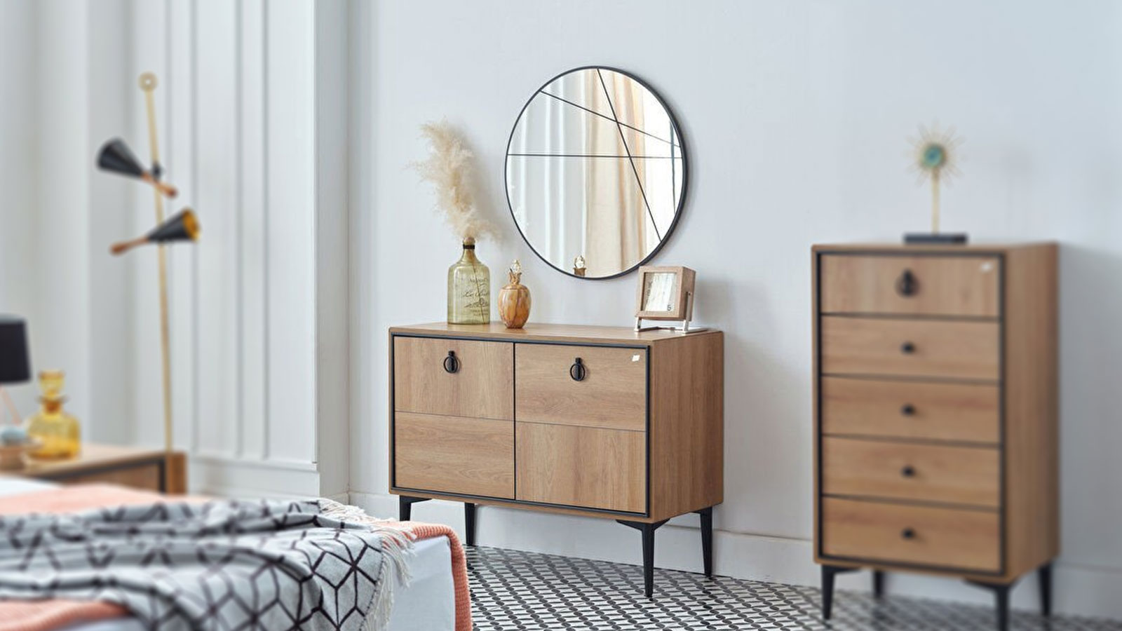 Vista Dressing Table & Mirror 