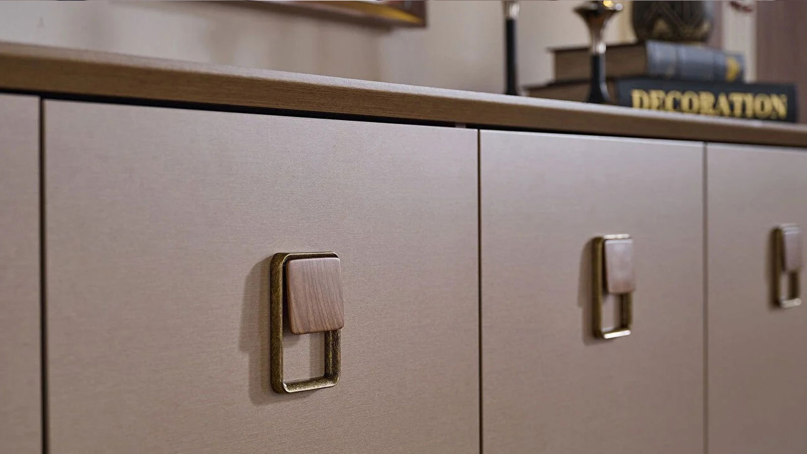 Alvis Dining Alvis Dining