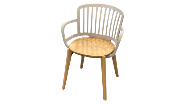  Mari Chair 