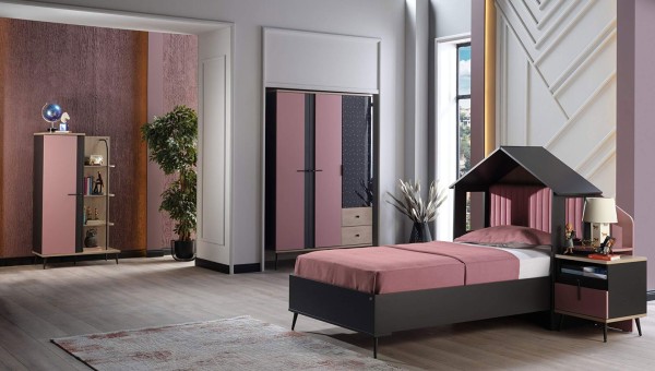 Alice Young Room (Pink)