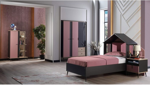 Alice Young Room (Pink)